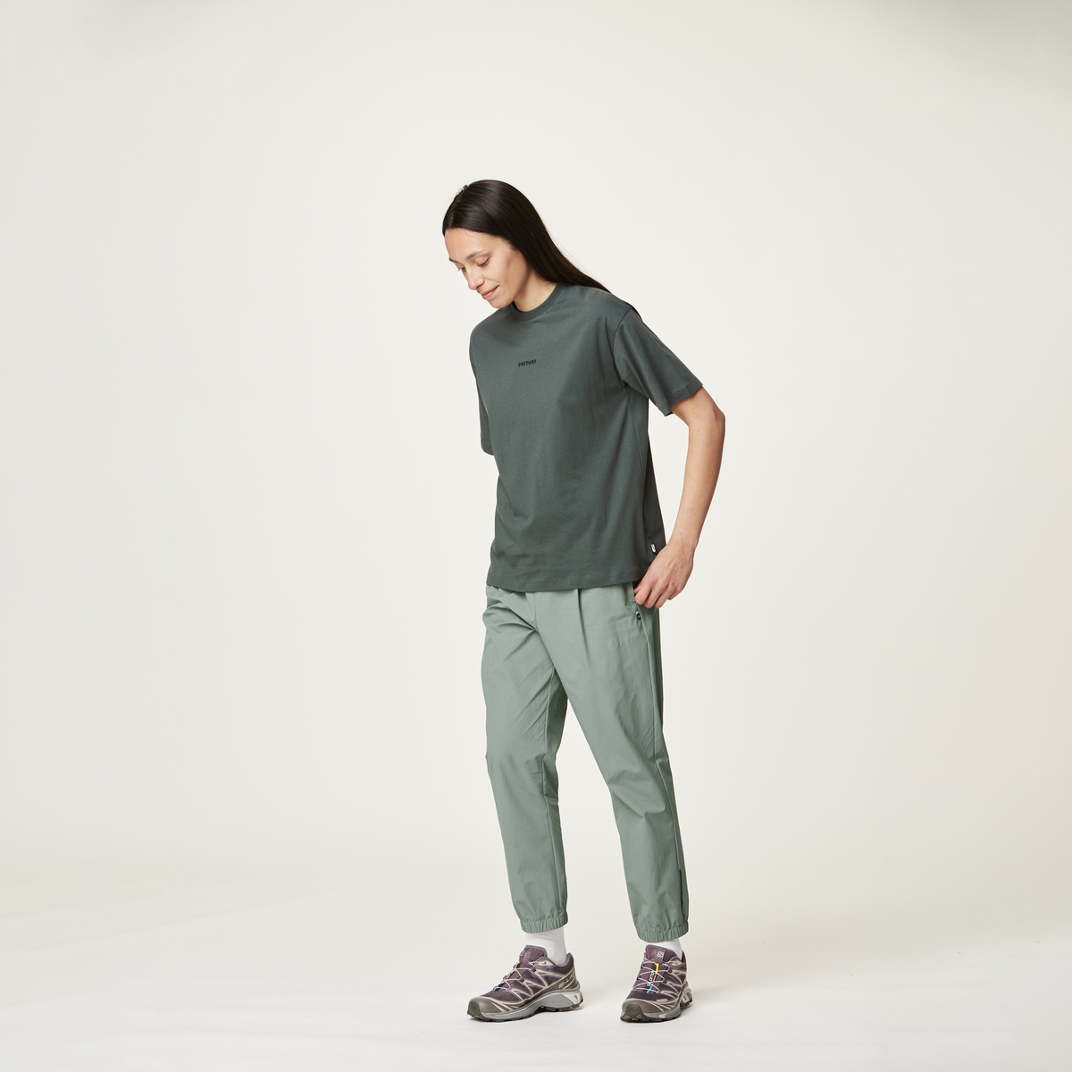 BOBBY TEE __color:Concrete_Grey#9