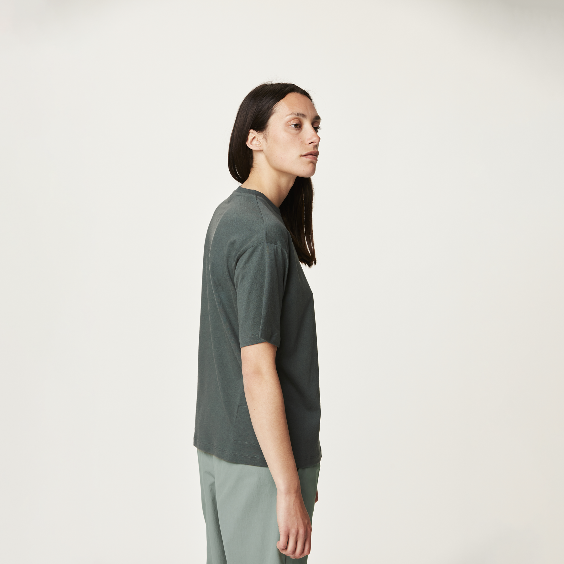 BOBBY TEE __color:Concrete_Grey#11