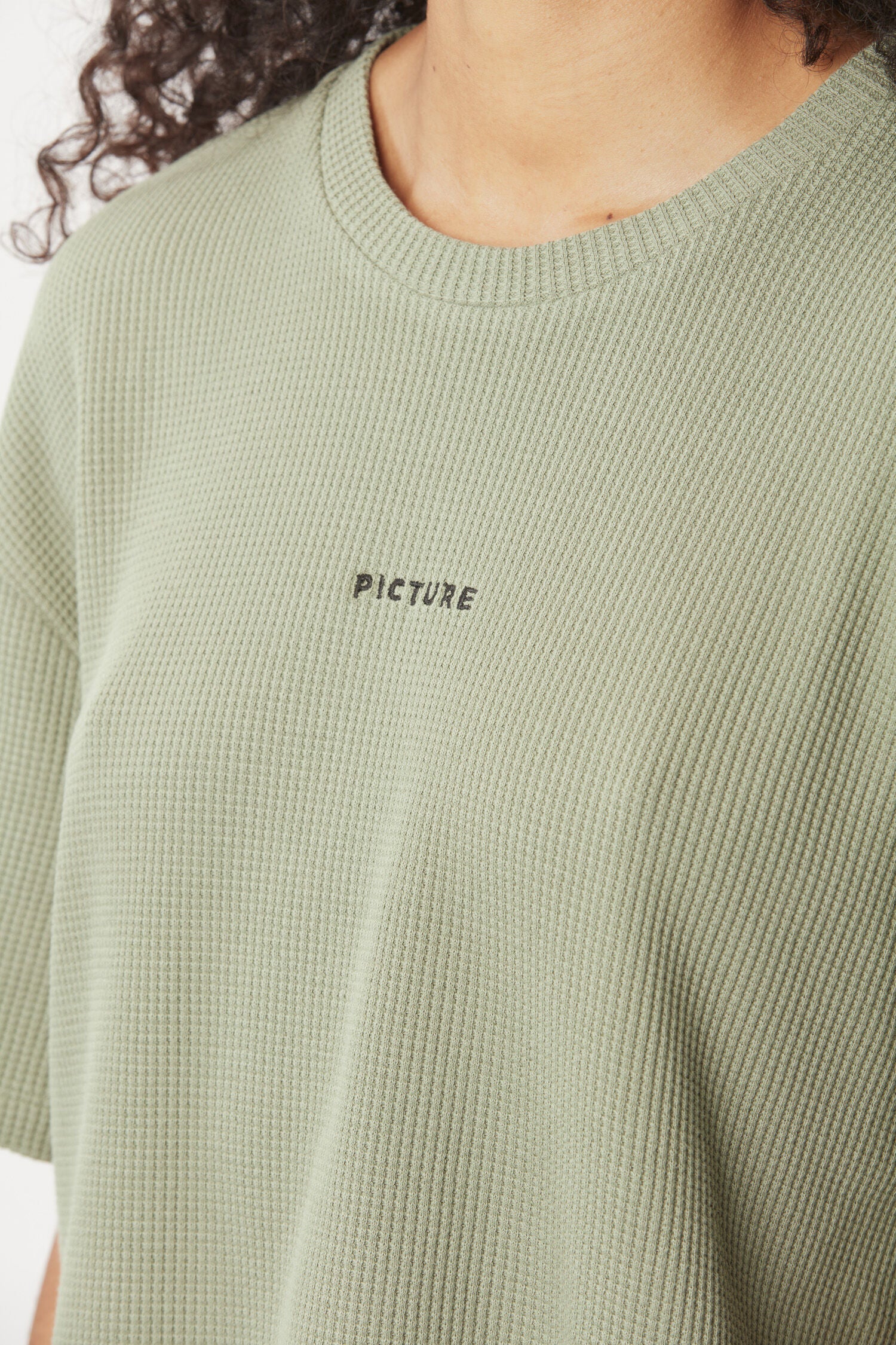 FRAGGI TEE __color:Green_Spray#4