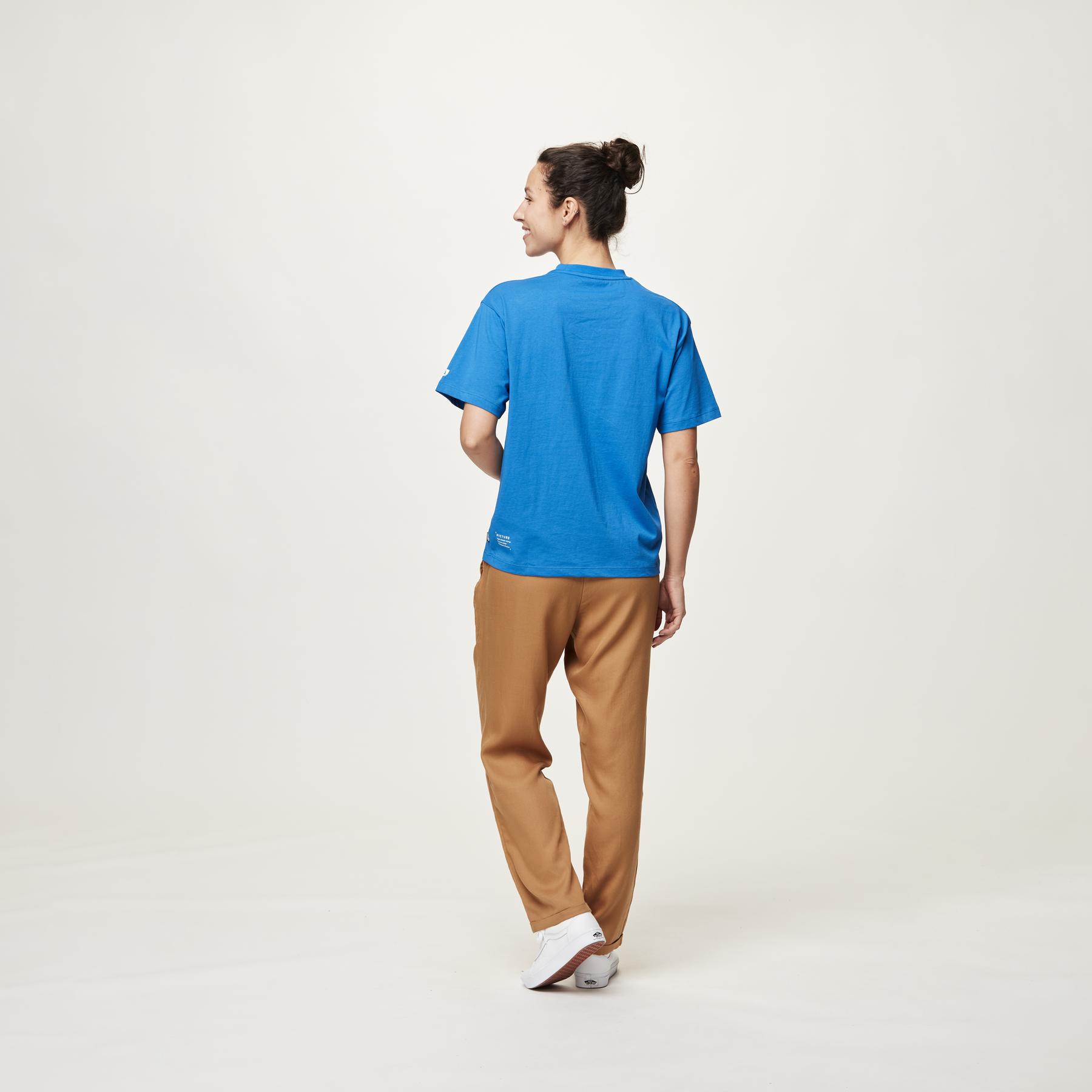 KIARRA POCKET TEE __color:Skydiver#1