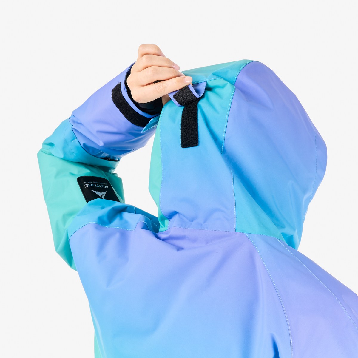 LUMA GRADIENT JACKET