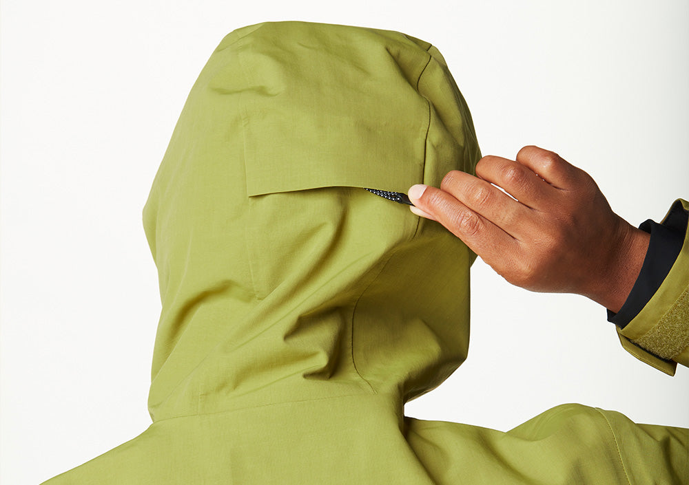 Ergonomic hood with elastic adjustment system