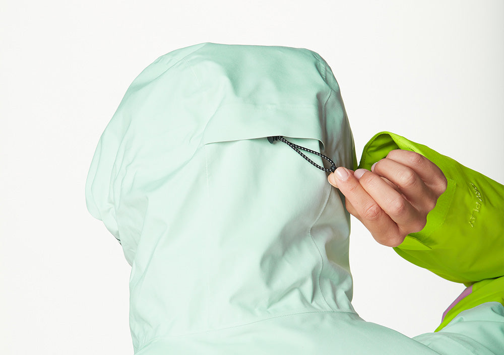 Regulierbare, ergonomische Kapuze mit Zugkordel-System