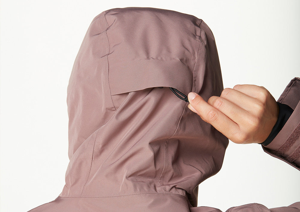 Ergonomic hood with single-point adjustment system