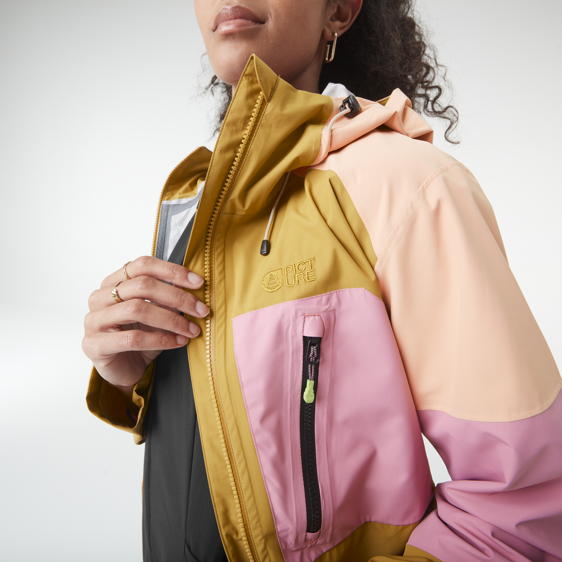 ABSTRAL+ 2.5L W JKT __color:Dijon#47