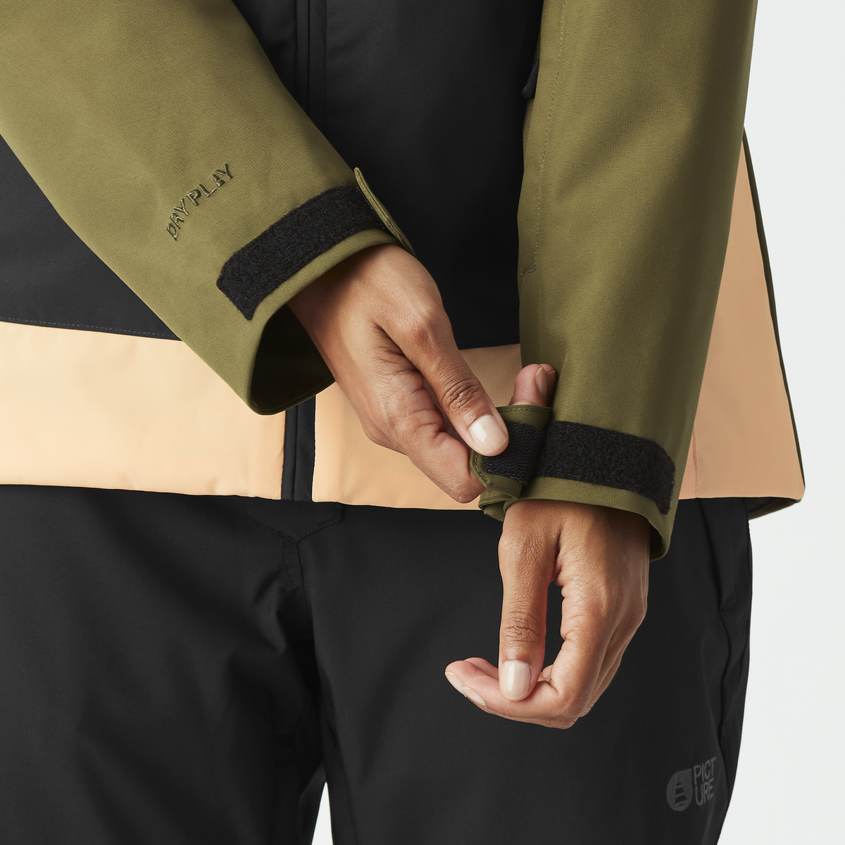SEAKREST JKT __color:Tobacco_Black#27