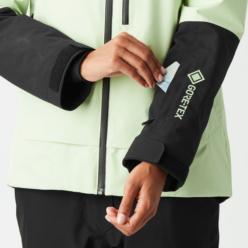 Ski pass pocket