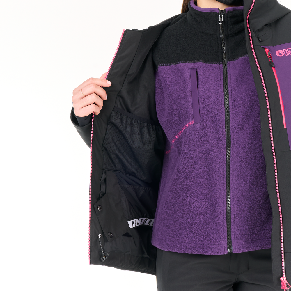 Inside accessory mesh pocket