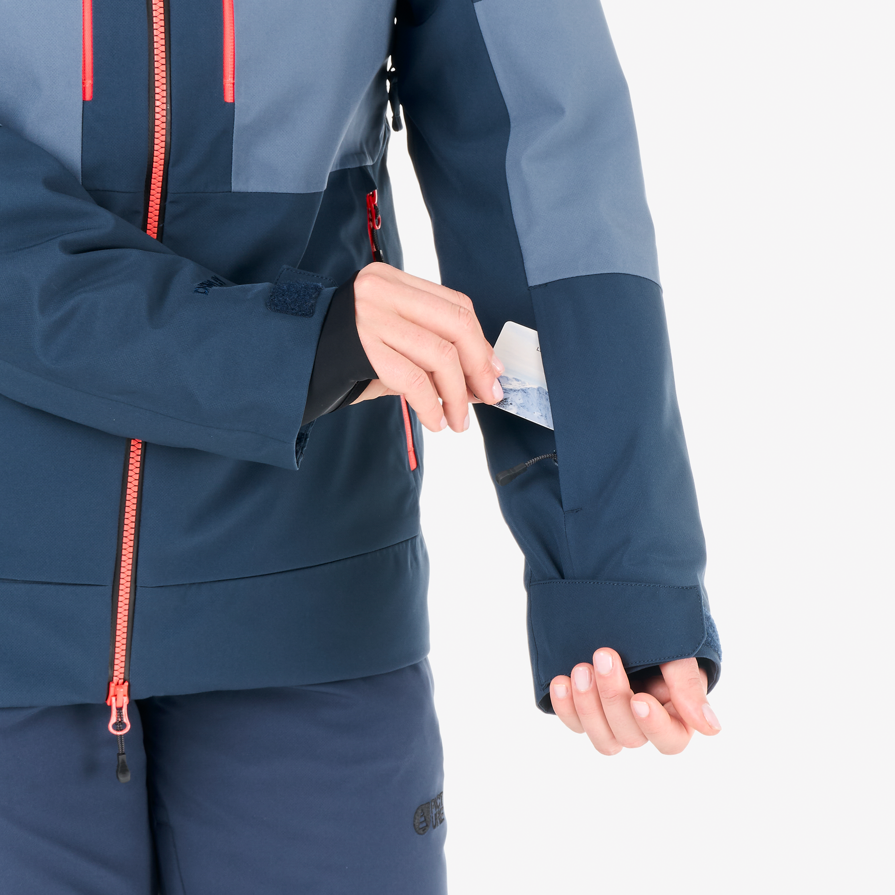 EXA JKT