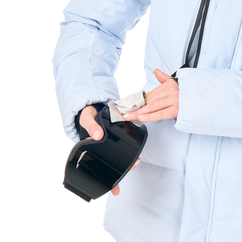 Zippered chest pocket with a cleaner for masks and ski goggles