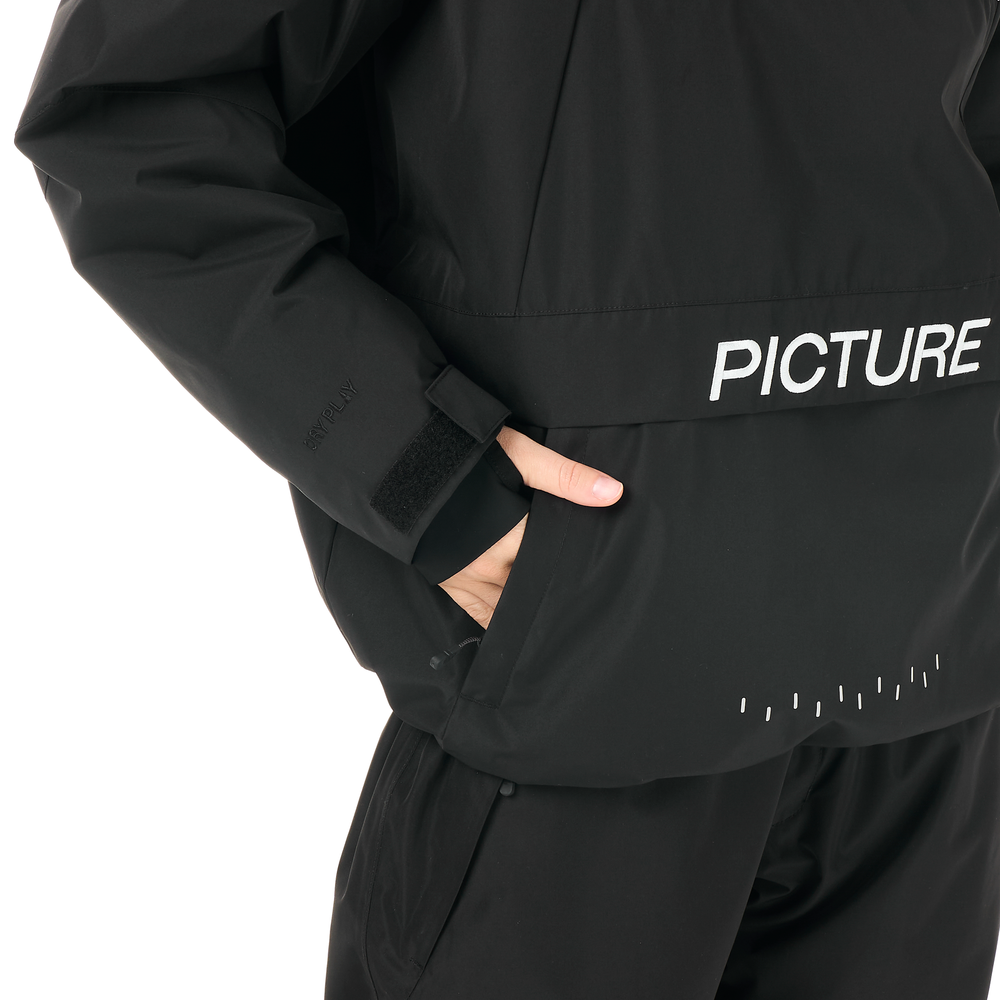 Zippered pouch pocket