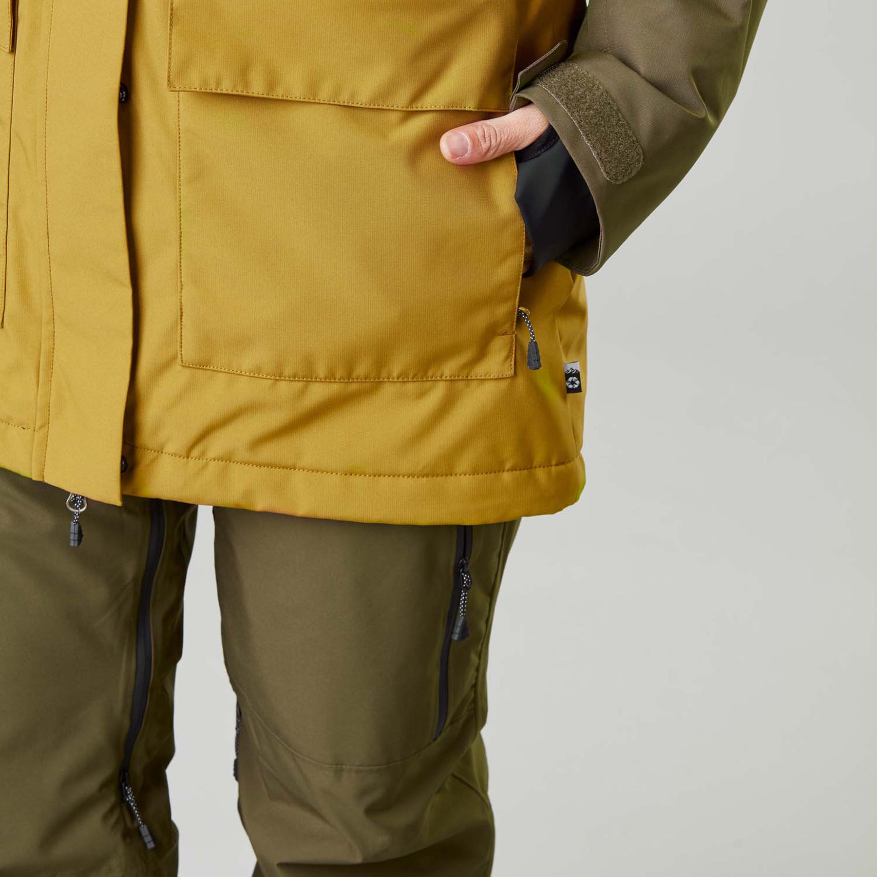 GLAWI JKT __color:Dark_Army_Green#24