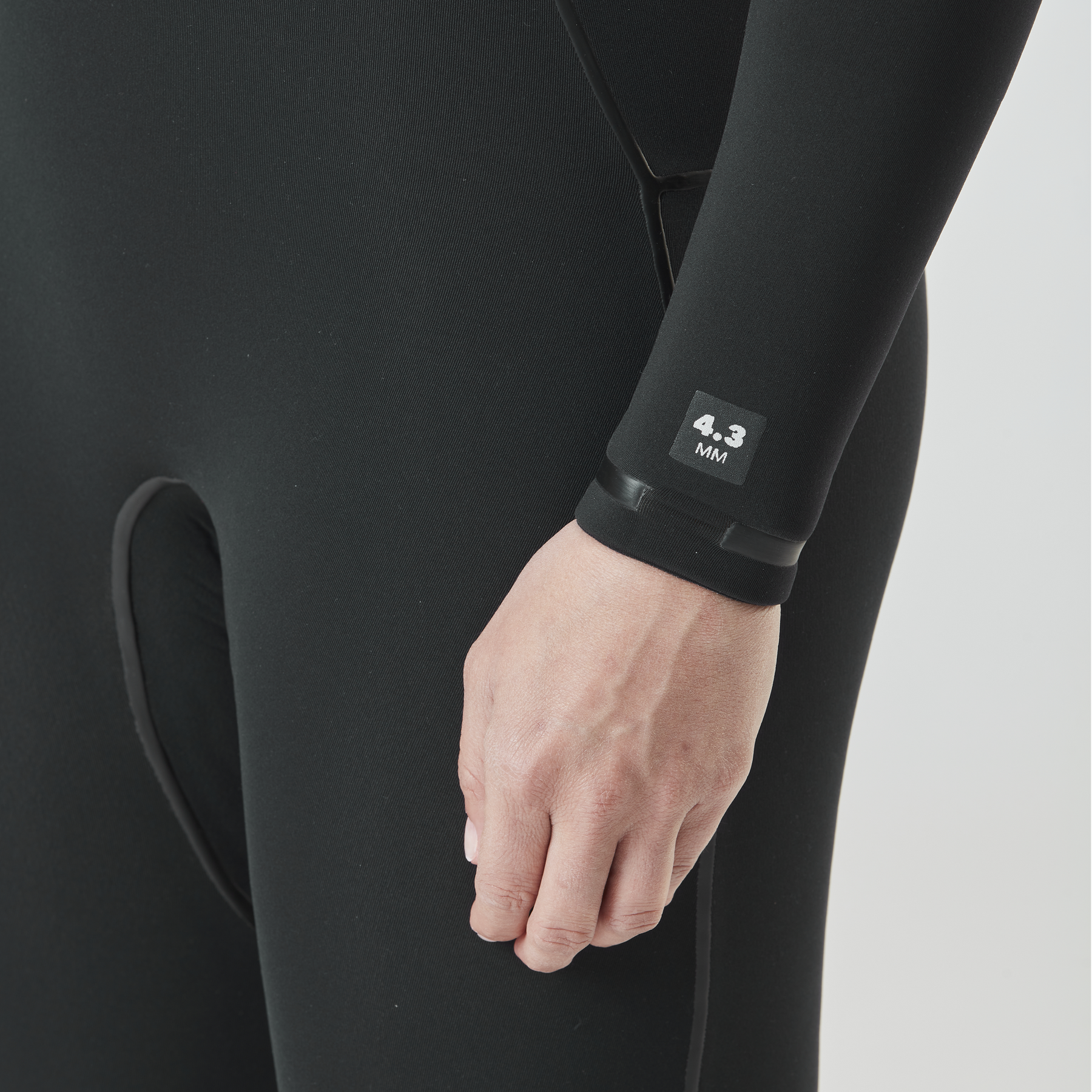 DOME W 4/3 FZ __color:Black#6