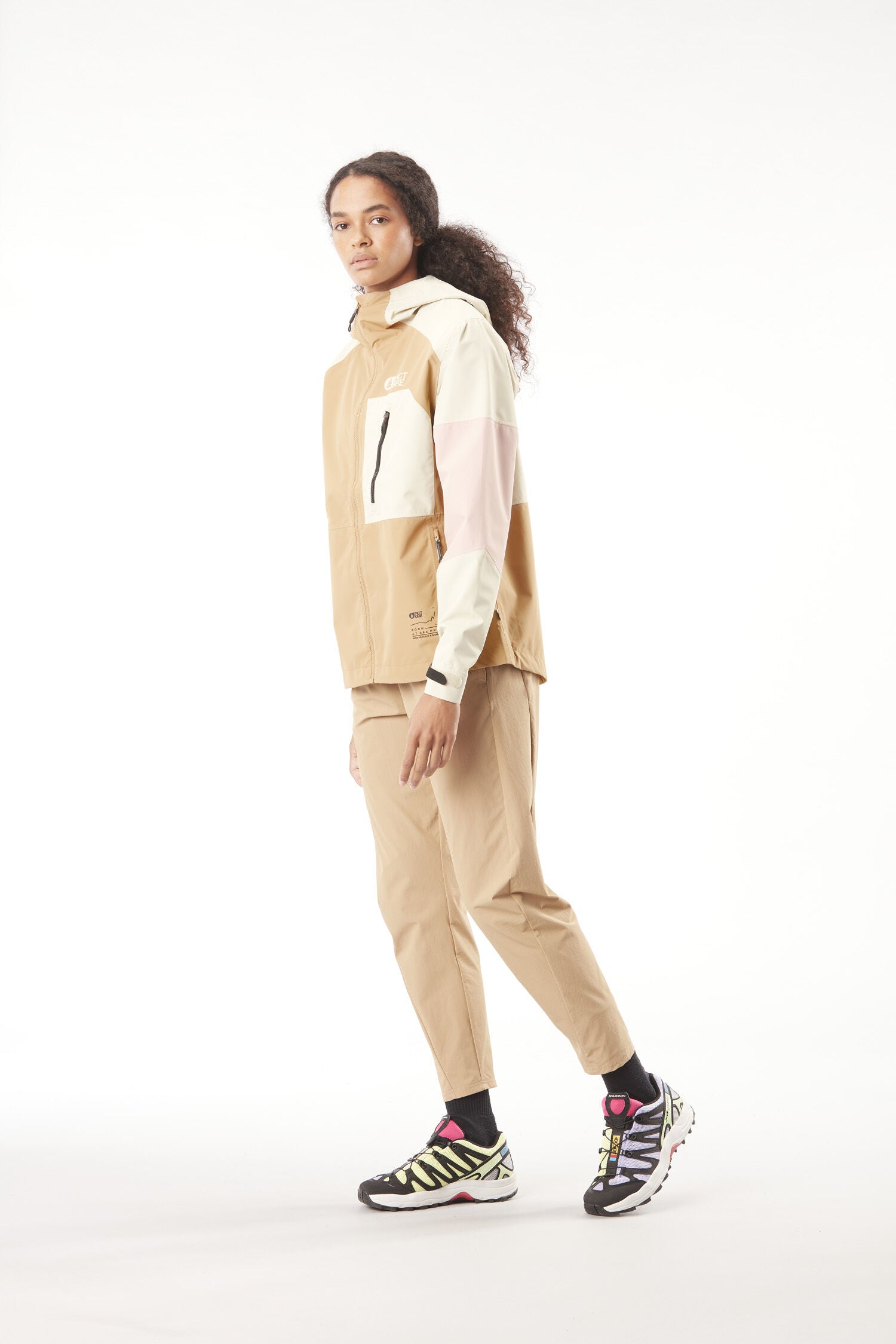 ABSTRAL+ 2.5L W JKT __color:Tannin#37